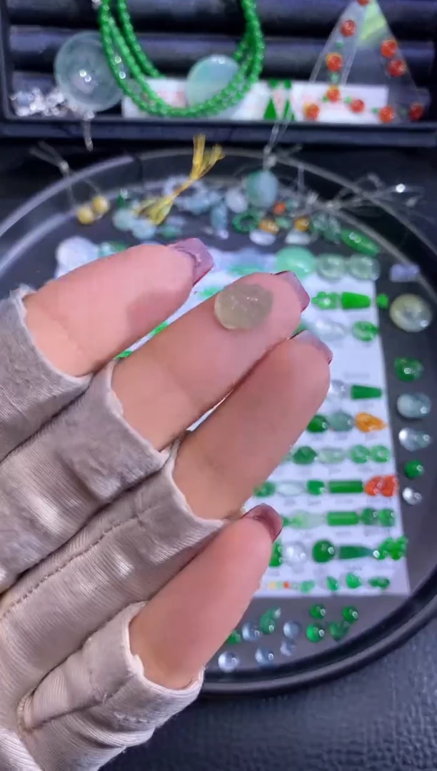 未镶嵌挂件翡翠貔貅