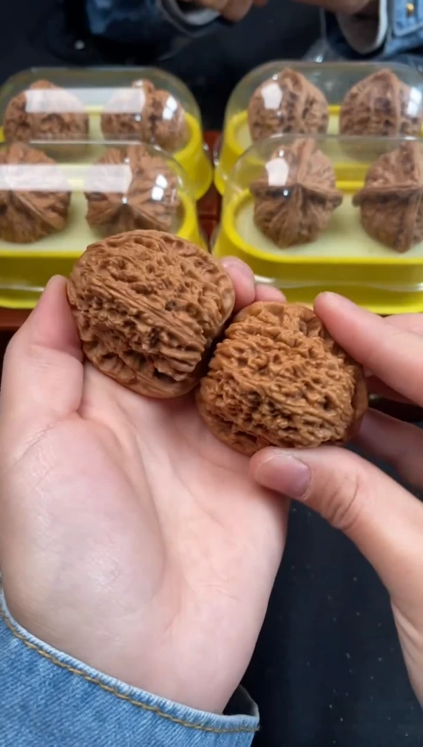 把件文玩核桃南疆石42尺A607