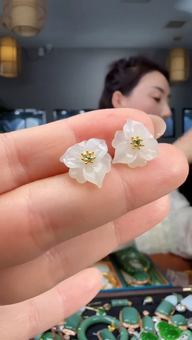 银S925镶嵌和田玉耳饰1