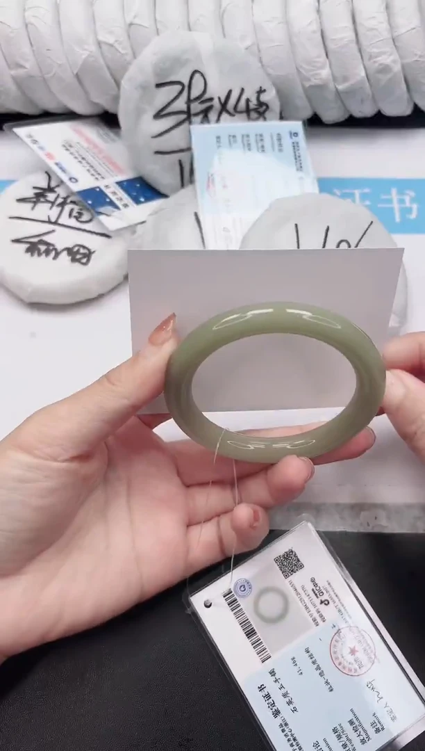 未镶嵌手镯石英质玉148-57.7DY