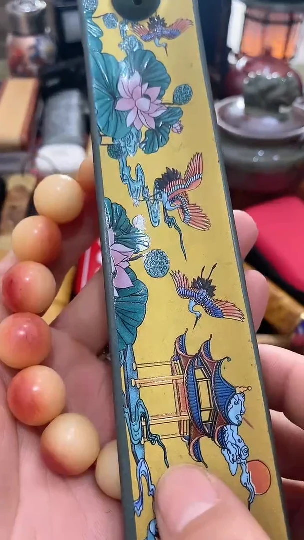 瓷片闪购商品  如图所示