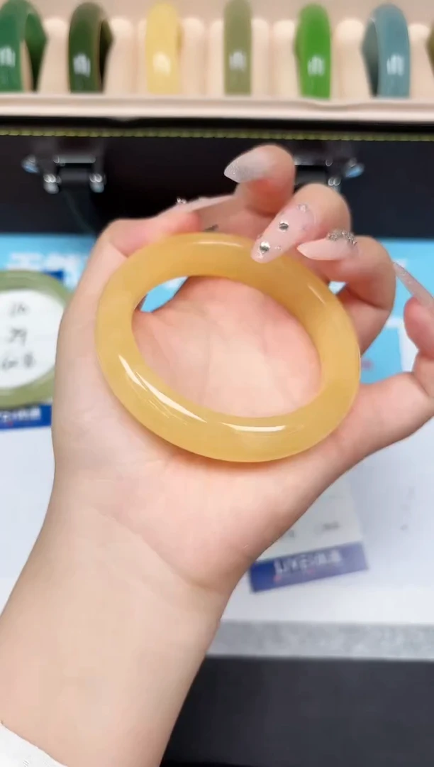 未镶嵌手镯石英质玉111/5859