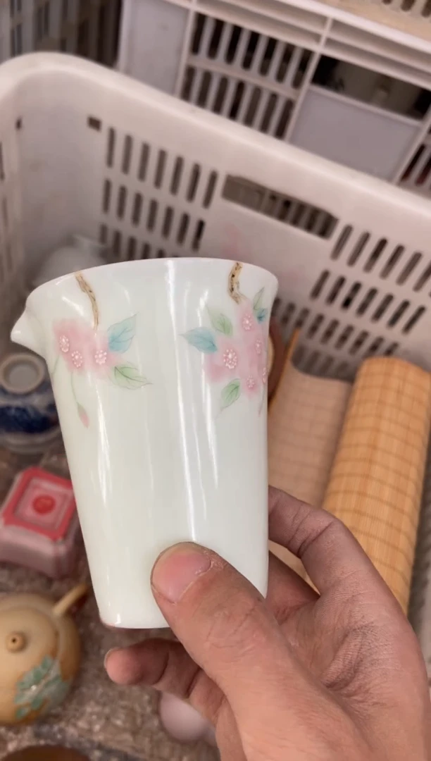 无运费险有瑕疵的摄影的产品有使用过的痕迹有点脏介意勿拍