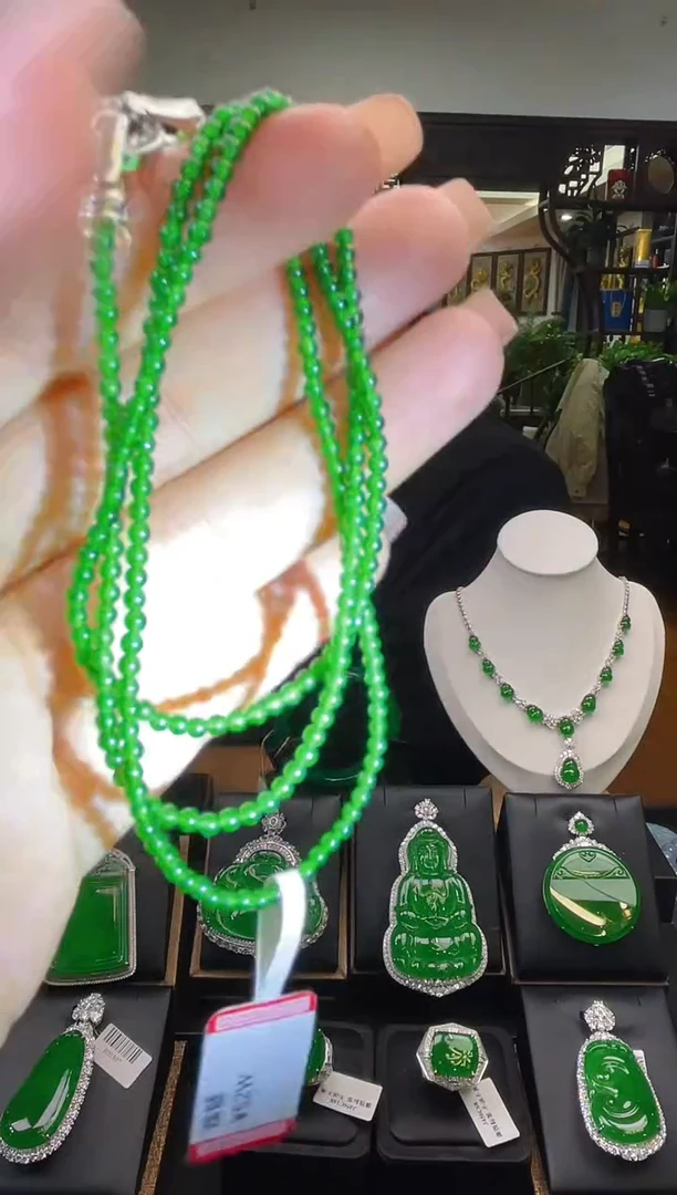 【闪购商品】翡翠吊坠(不含链)未镶嵌翡翠吊坠