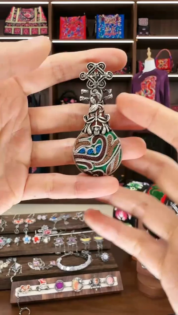 【闪购商品】织绣120蚩梦苗族古绣