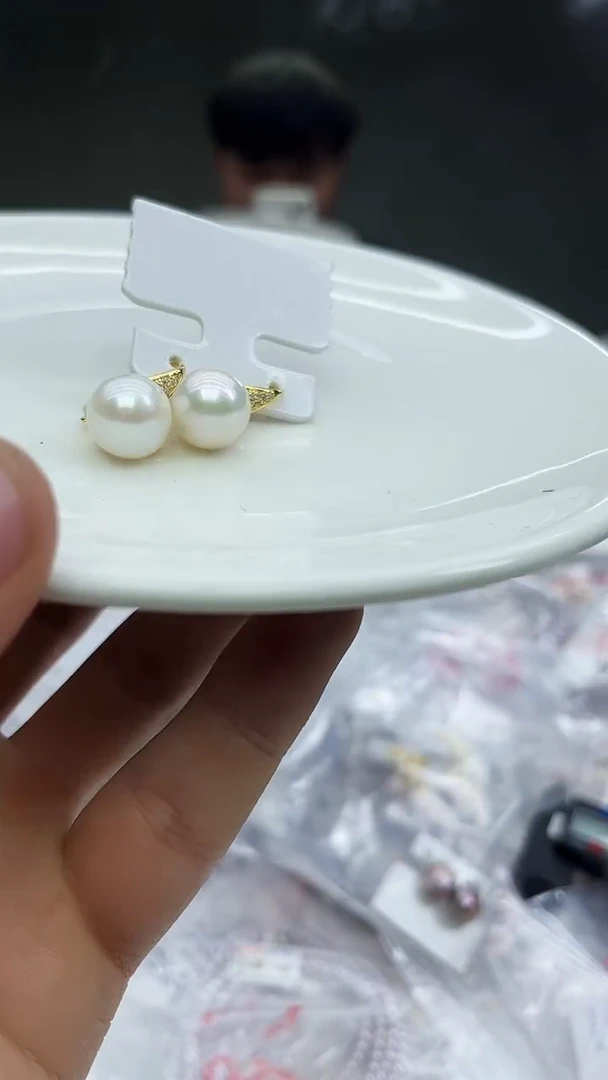 未镶嵌耳饰淡水珍珠白色系耳饰