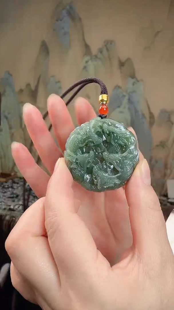 颈饰未镶嵌和田玉.