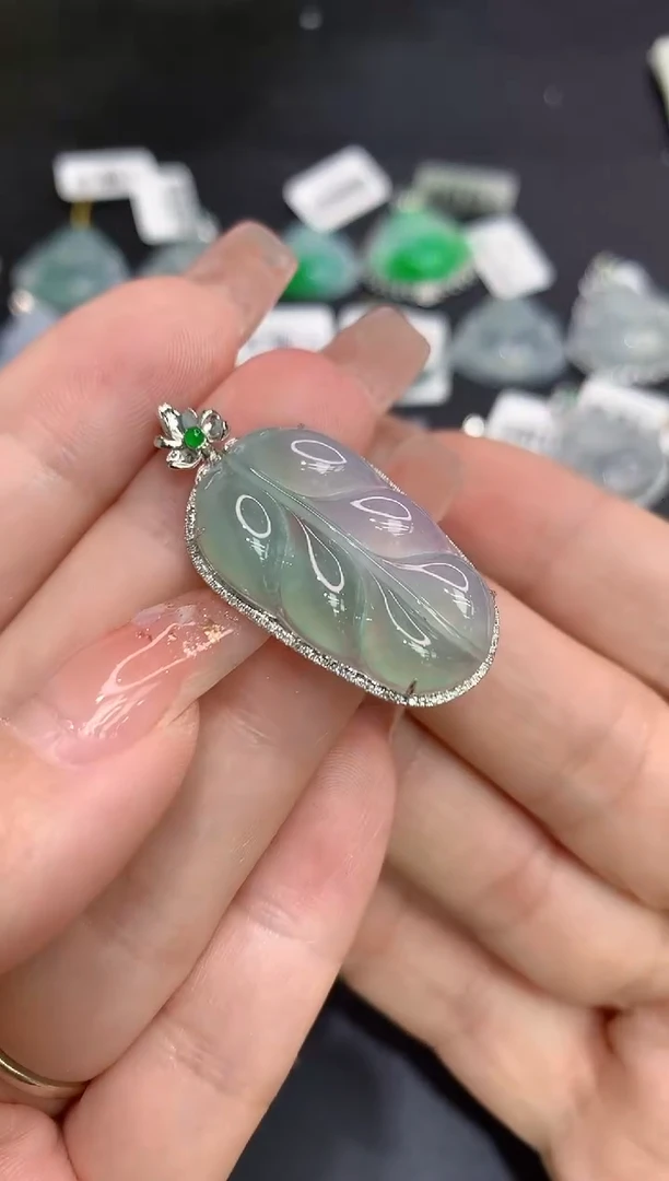 吊坠(不含链)18K金镶嵌翡翠111111111111