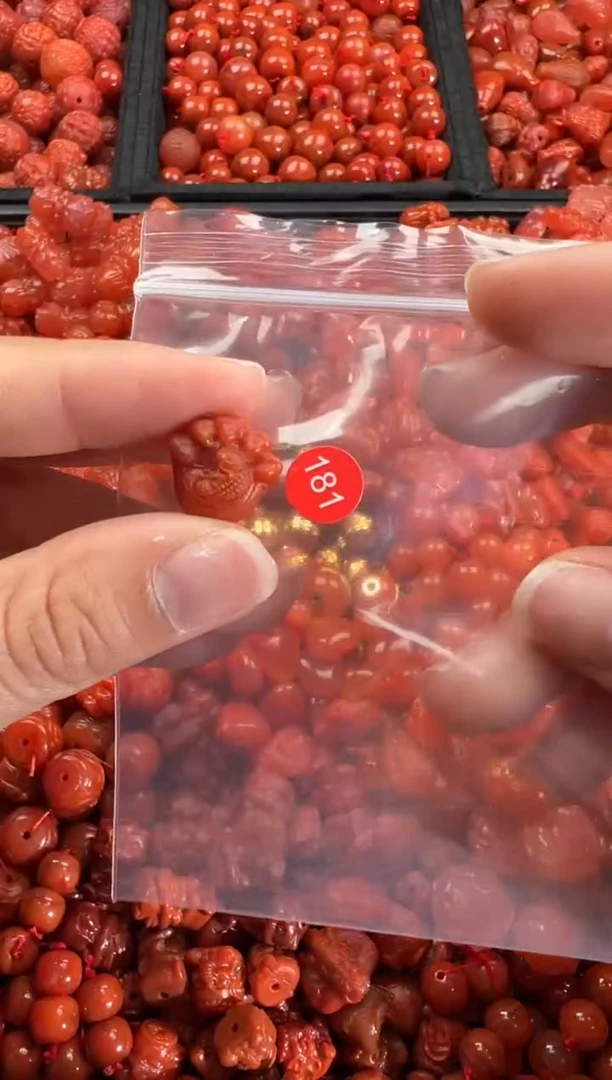 【闪购商品】南红玛瑙颈饰未镶嵌1