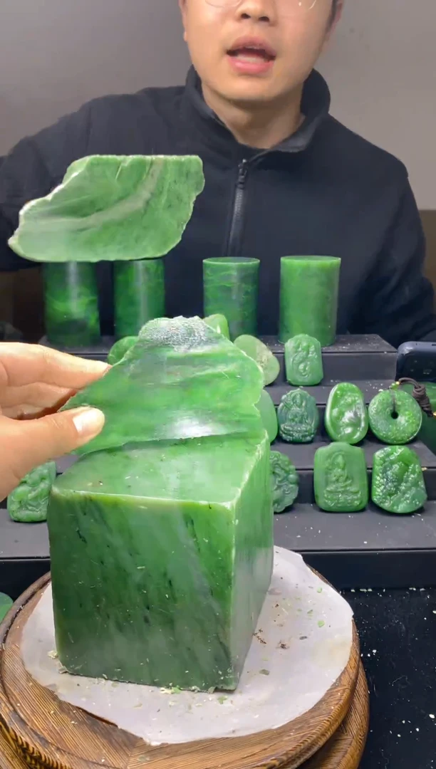 未镶嵌和田玉（碧玉）珠宝半成品1