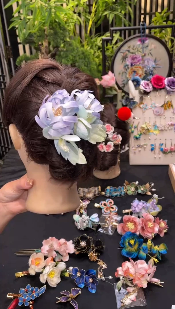 织绣左***边非遗手工绒花饰品