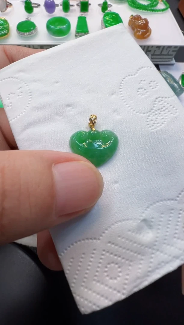 翡翠18K金镶嵌吊坠(不含链)268