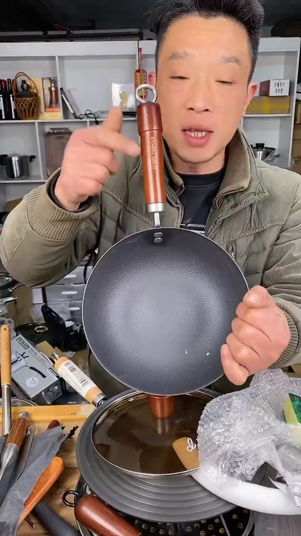 水晶玻璃1德马克 小铁锅20有盖