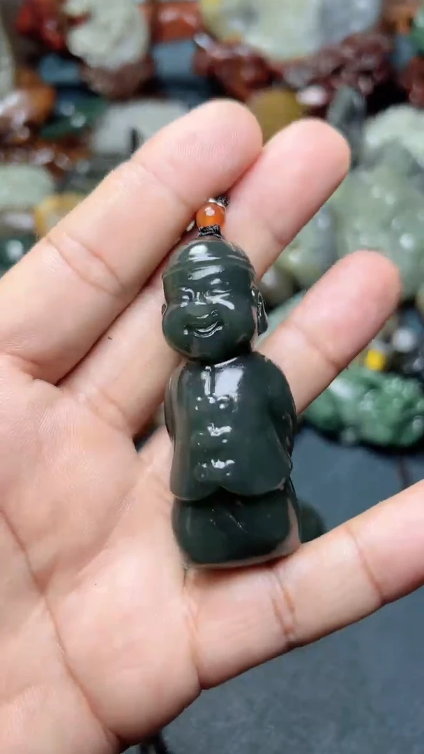 和田玉未镶嵌把件-