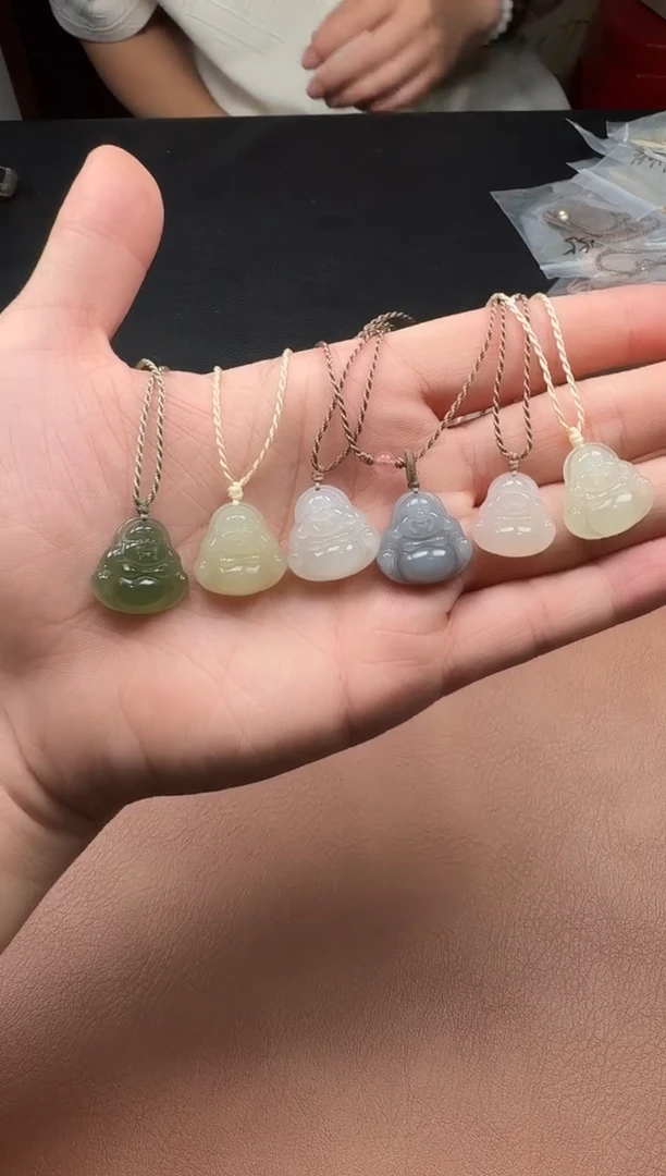 和田玉未镶嵌颈饰和田玉晴水佛公吊坠多样性发其一