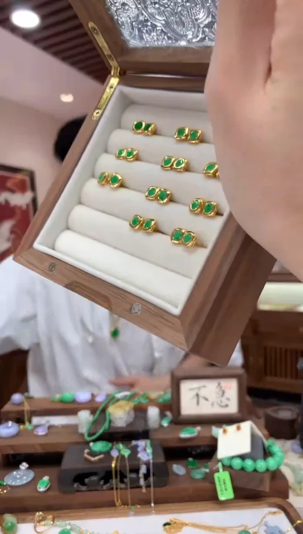 翡翠未镶嵌耳饰耳钉多样性发货1件