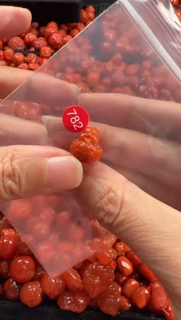 颈饰未镶嵌南红玛瑙1