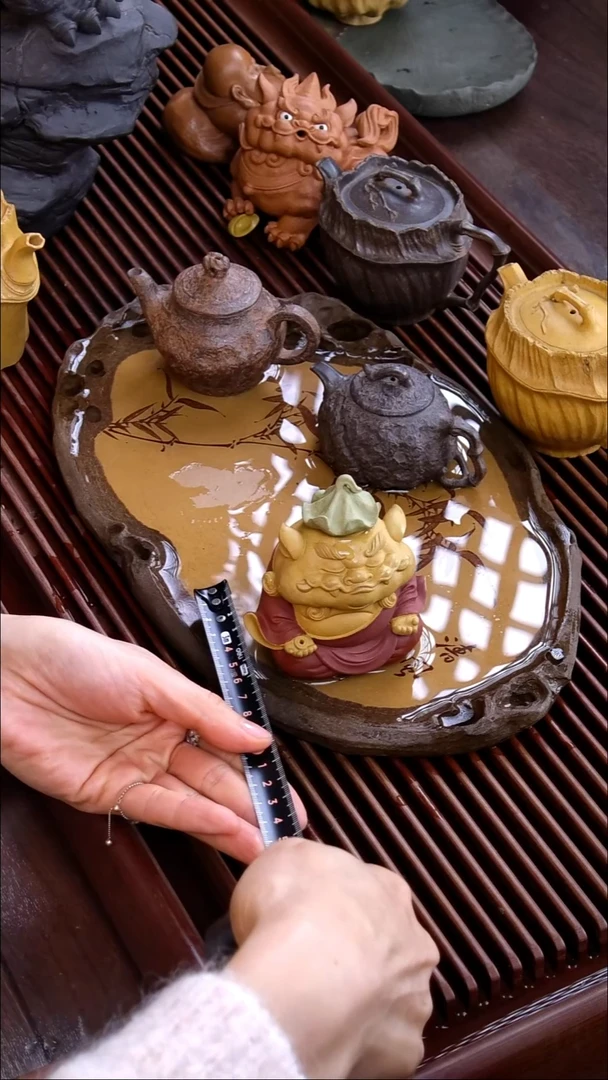 紫砂张小萌《黄金段貔貅仙人》