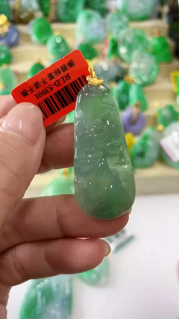 【闪购商品】翡翠吊坠(不含链)18K金镶嵌挂件