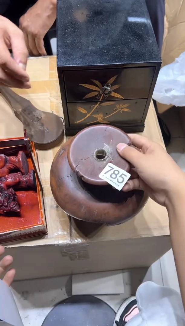 瓷片凌*阁785.......