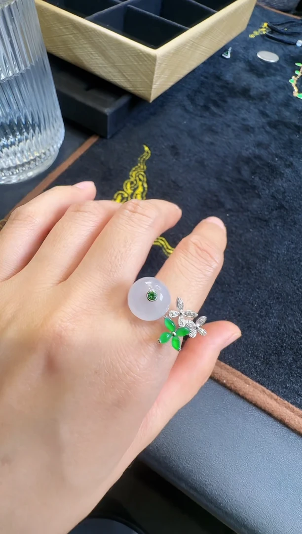 【闪购商品】翡翠戒指18K金镶嵌00007900