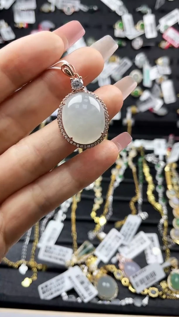 颈饰未镶嵌翡翠我