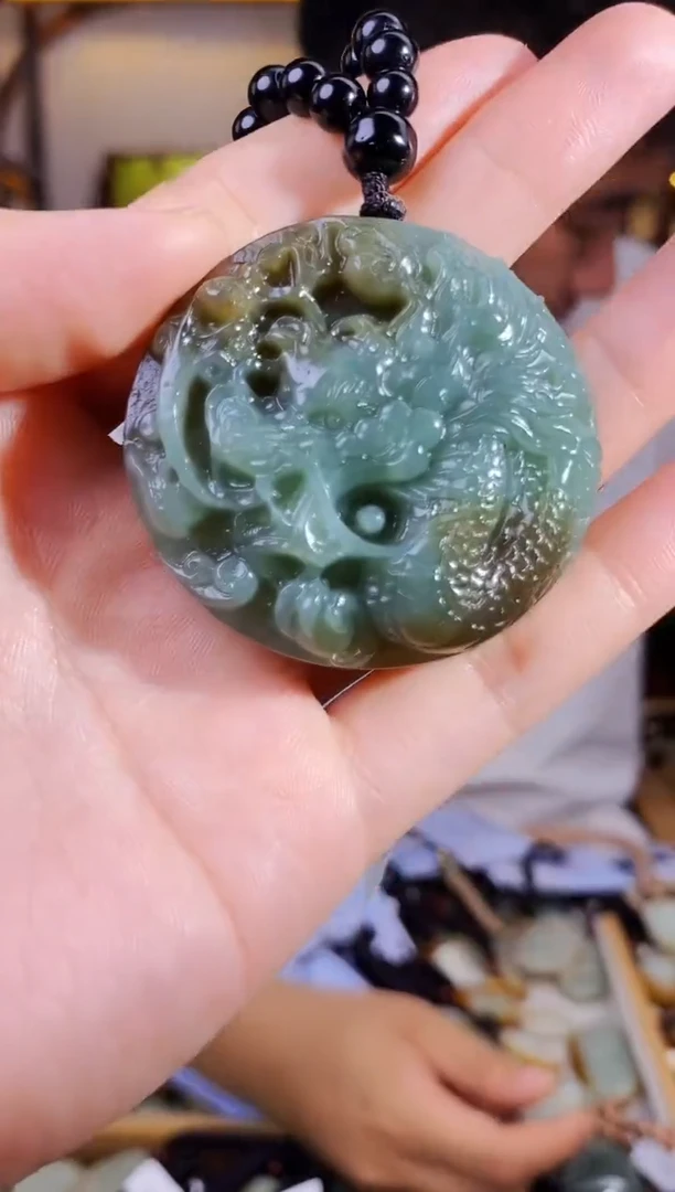 和田玉未镶嵌颈饰1