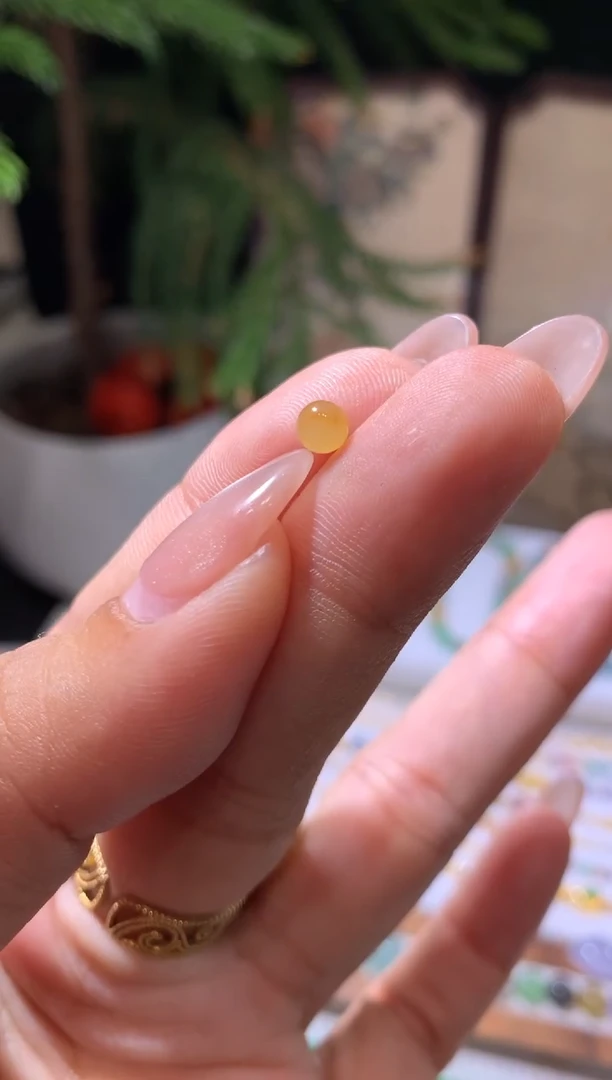 未镶嵌定制翡翠4.4卡珠子