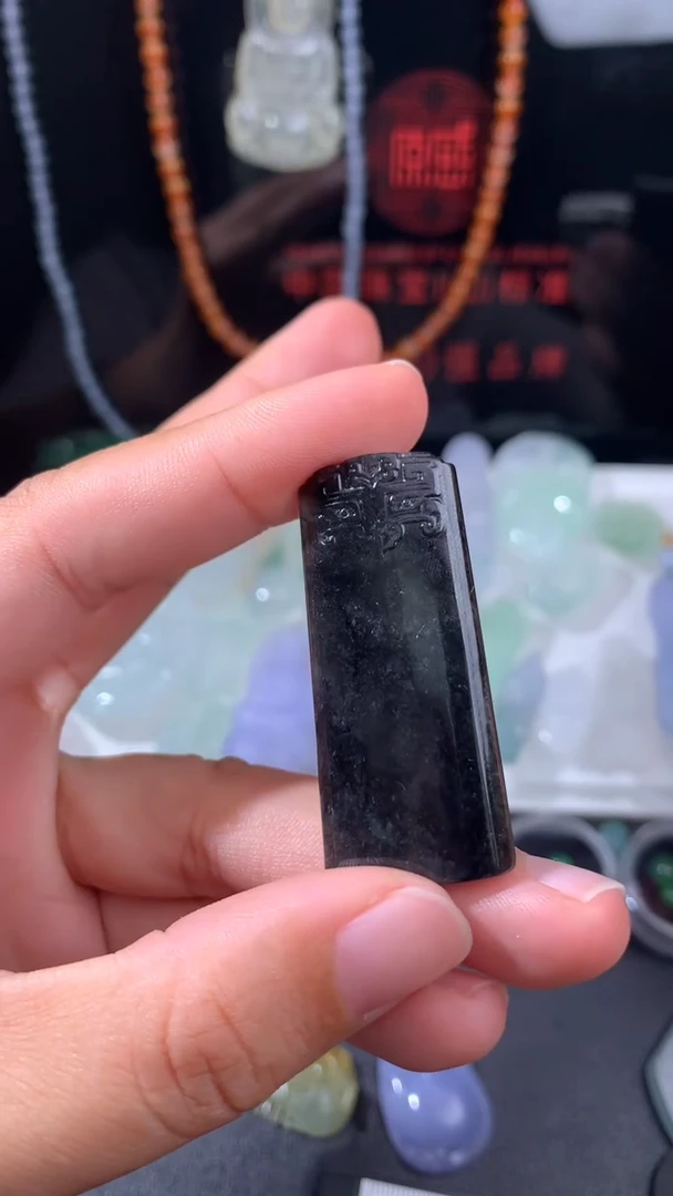 未镶嵌定制翡翠