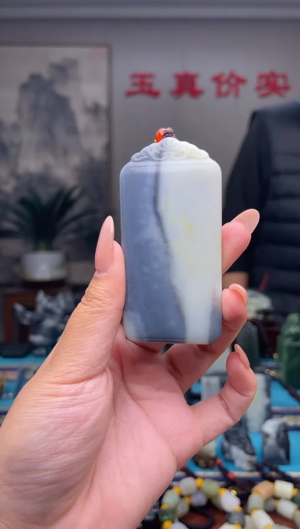 未镶嵌和田玉挂件1