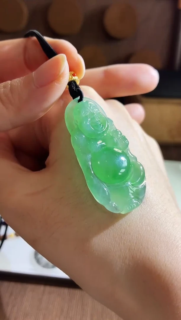 颈饰未镶嵌翡翠吊坠