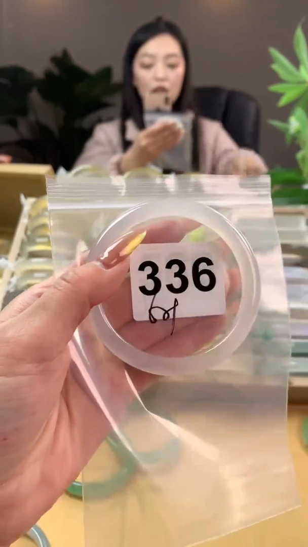 【闪购商品】玛瑙/玉髓手镯未镶嵌336