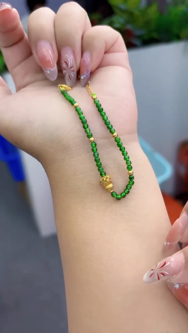 【闪购商品】翡翠手链未镶嵌多样性发其一