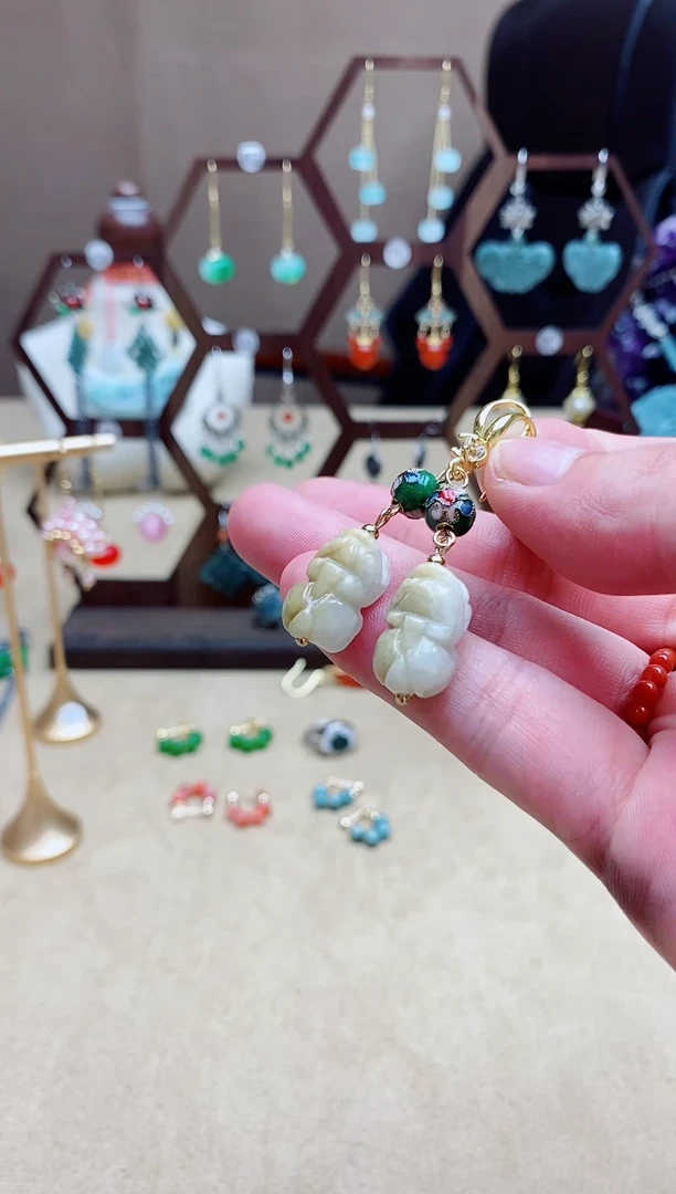 未镶嵌翡翠耳饰28