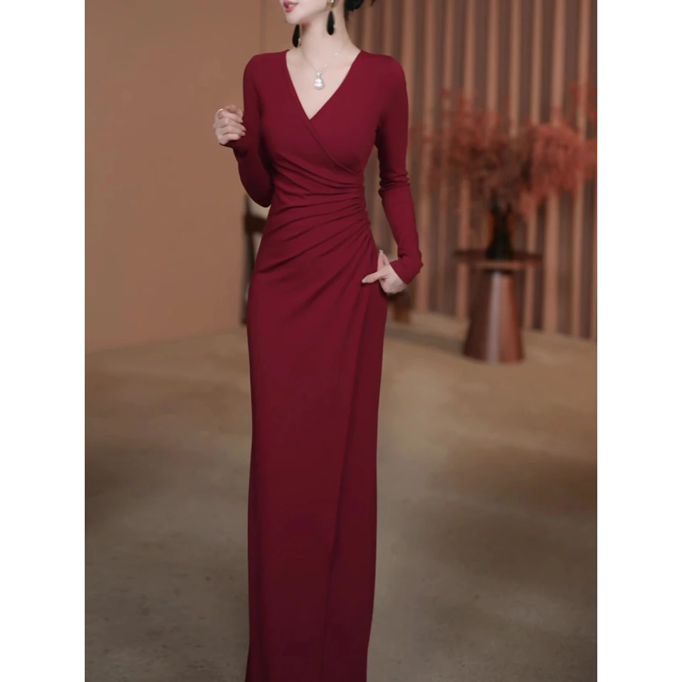 高档洋气长袖连衣裙2025秋季新款轻奢优雅修身显瘦减龄高贵包臀裙