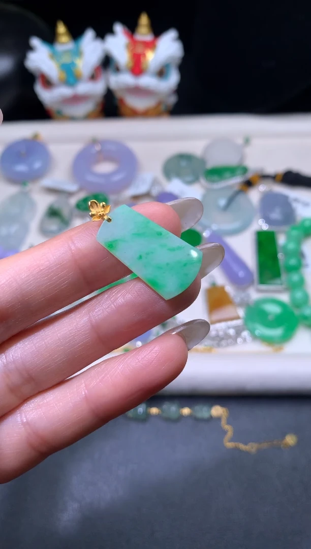 吊坠(不含链)18K金镶嵌翡翠翡翠