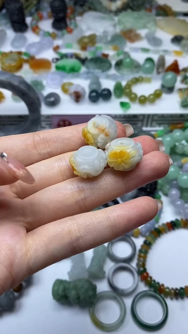 未镶嵌定制翡翠?**?毛货定制不退不换