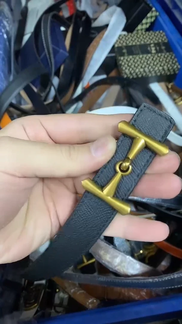 2025新款女士I经典时尚百搭轻奢皮带