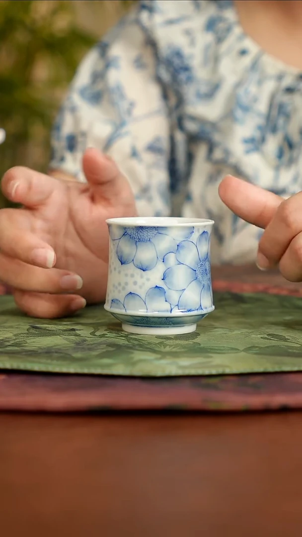瓷片于****?景德镇手工手绘茶器，，，，