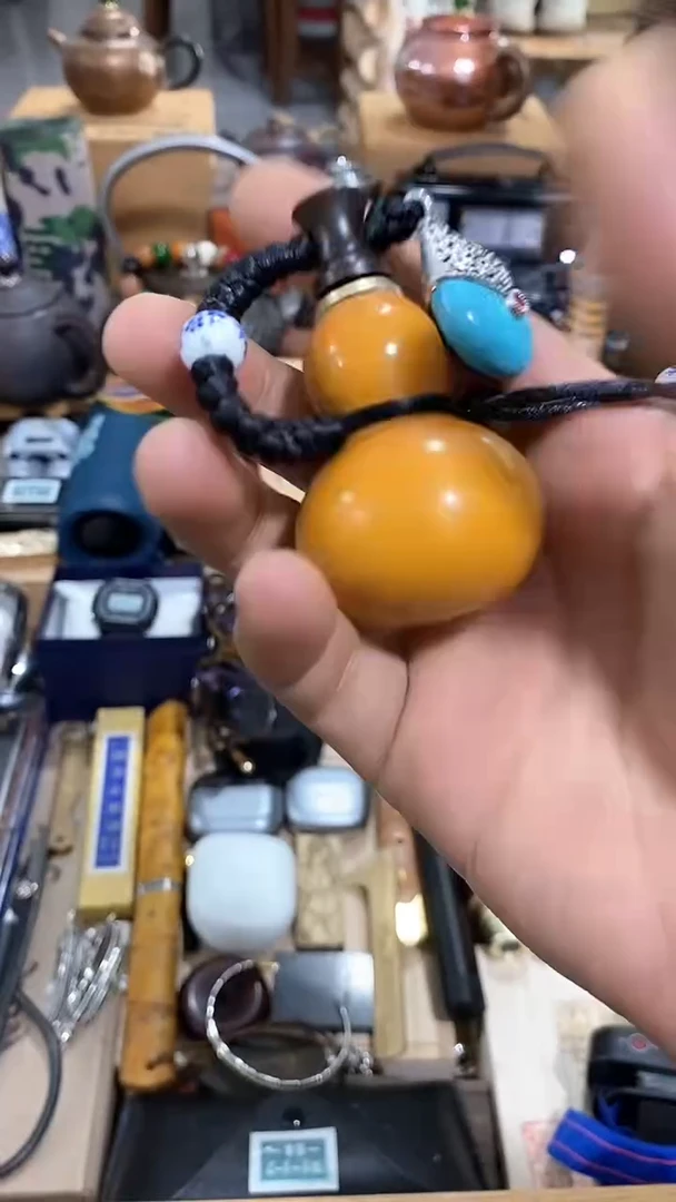 瓷片闪购商品  如图所示