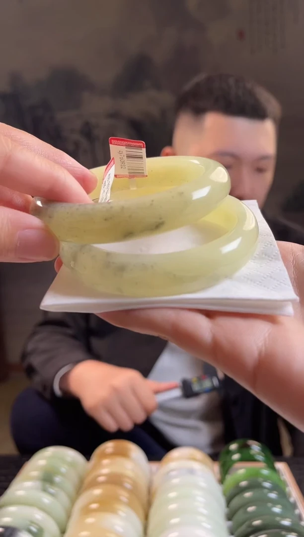 未镶嵌手镯和田玉60圈口多样性发货仅一条