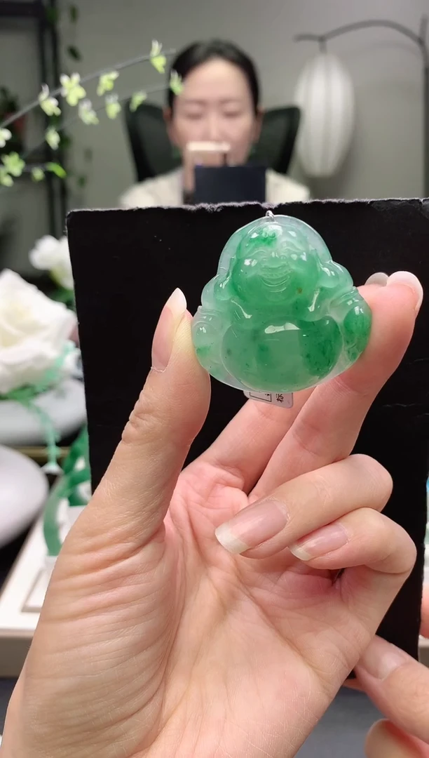 颈饰未镶嵌石英质玉佛公