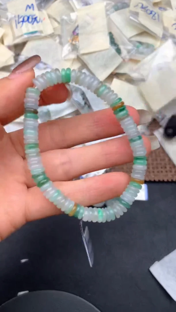 未镶嵌挂件翡翠一