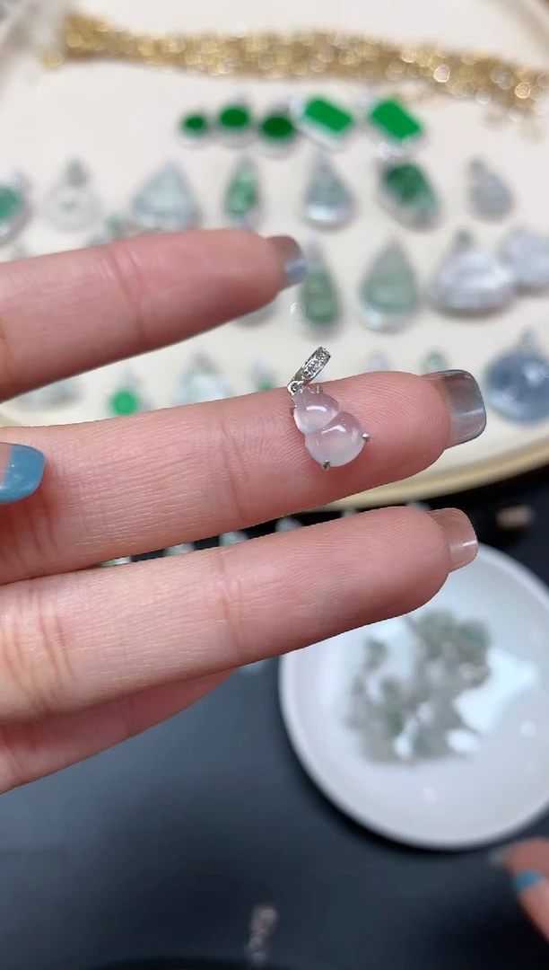 【闪购商品】翡翠吊坠(不含链)18K金镶嵌吊坠多样性发其一A485|880