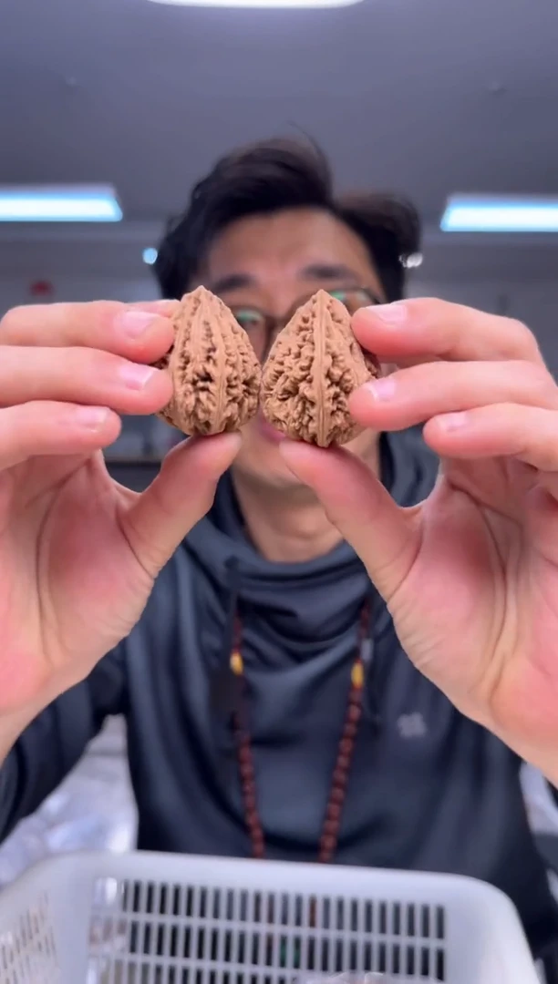 【闪购商品】文玩核桃把件粑粑秋子