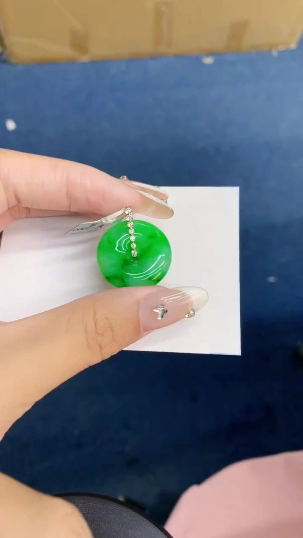 翡翠18K金镶嵌吊坠(不含链)1