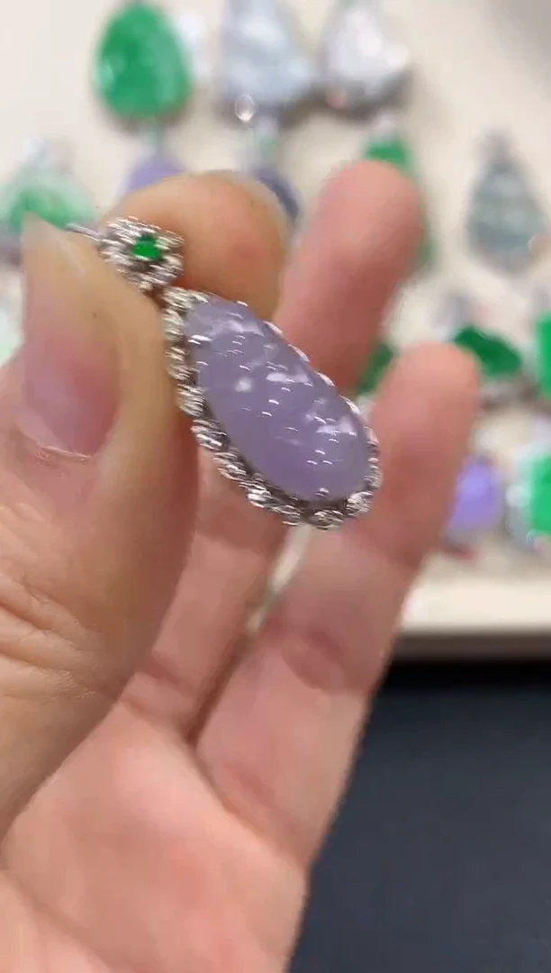 【闪购商品】翡翠吊坠(不含链)18K金镶嵌B68有色差