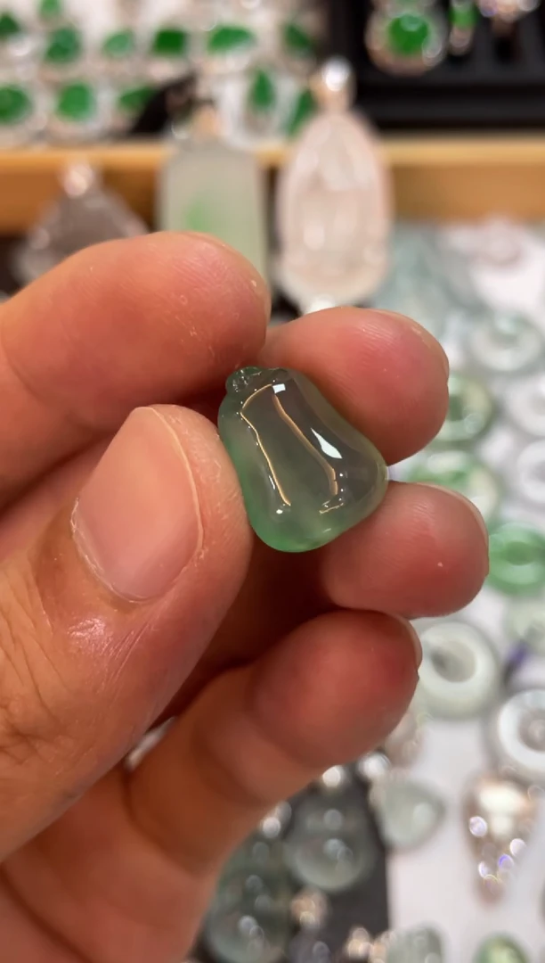 翡翠未镶嵌吊坠(不含链)福瓜