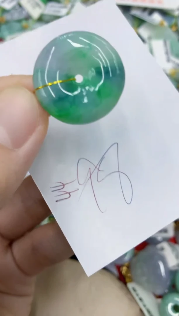 翡翠未镶嵌颈饰111111111111