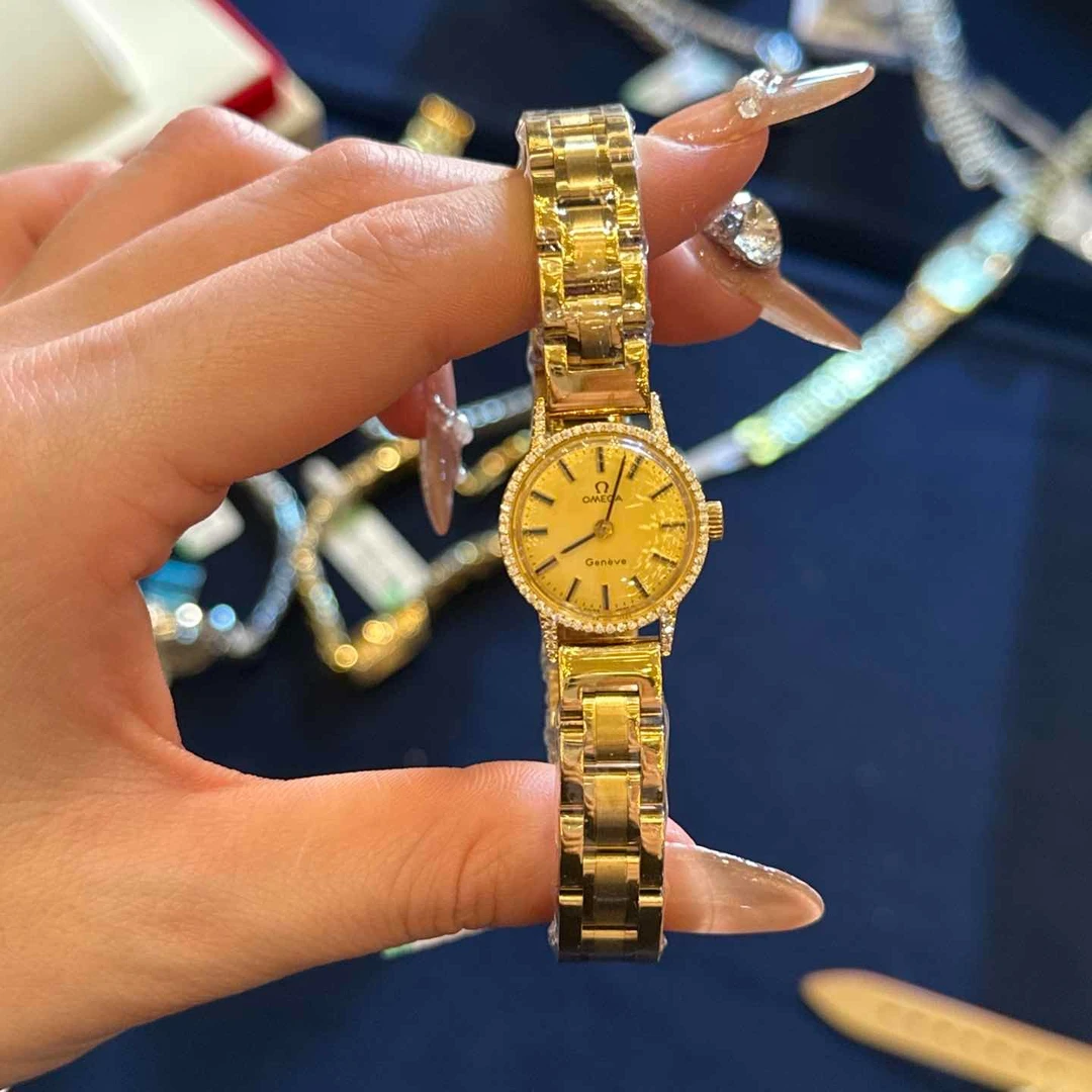 95新 Omega/欧米茄 手动机械表后钻20mm/公价32999/wh9492